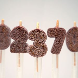 Numbriküünlad piimašokolaadist