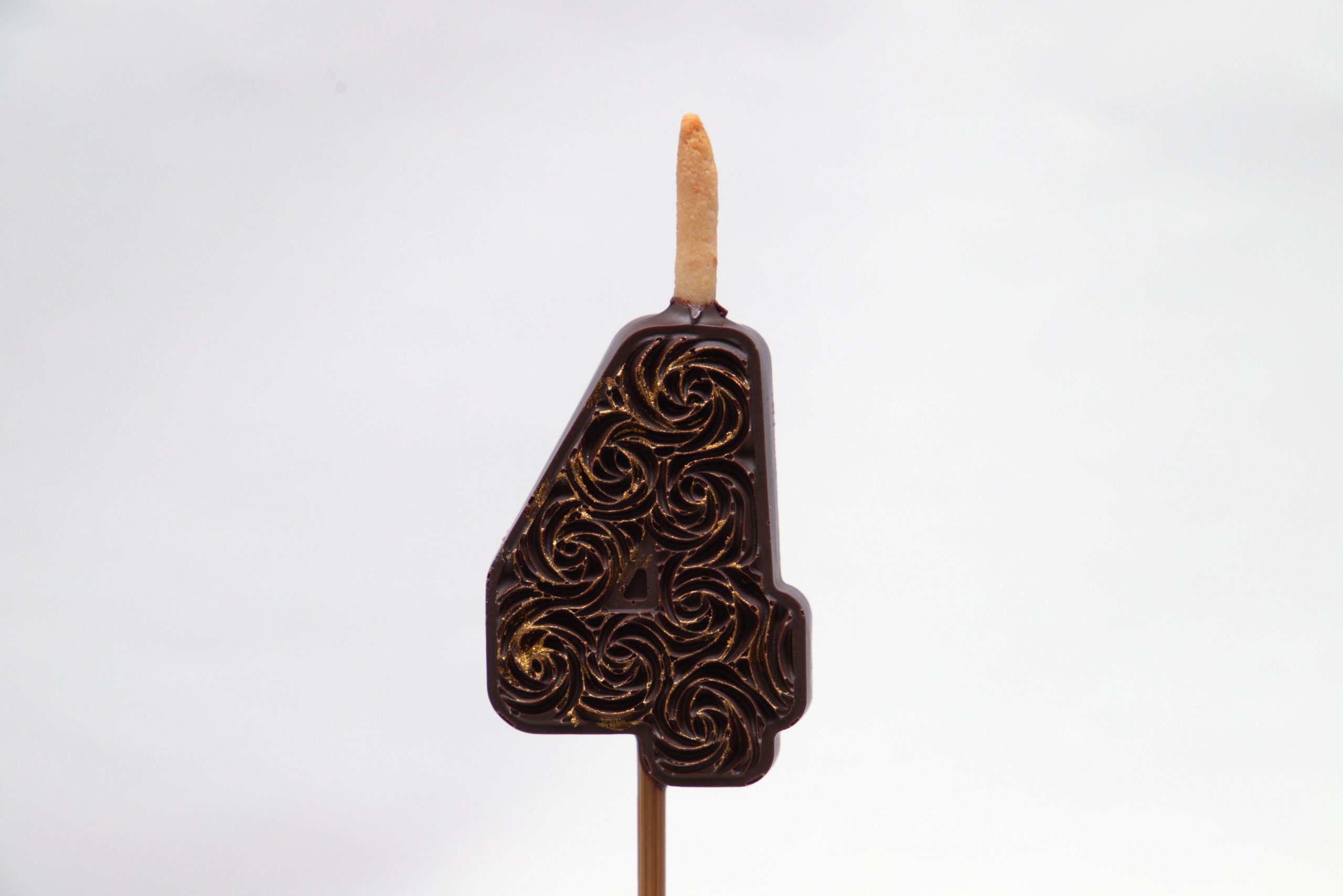 Numbriküünlad tumedast šokolaadist - Image 6